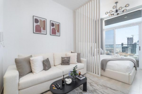 Relaxing Elegant Studio Apartment with Skyline View in JVC